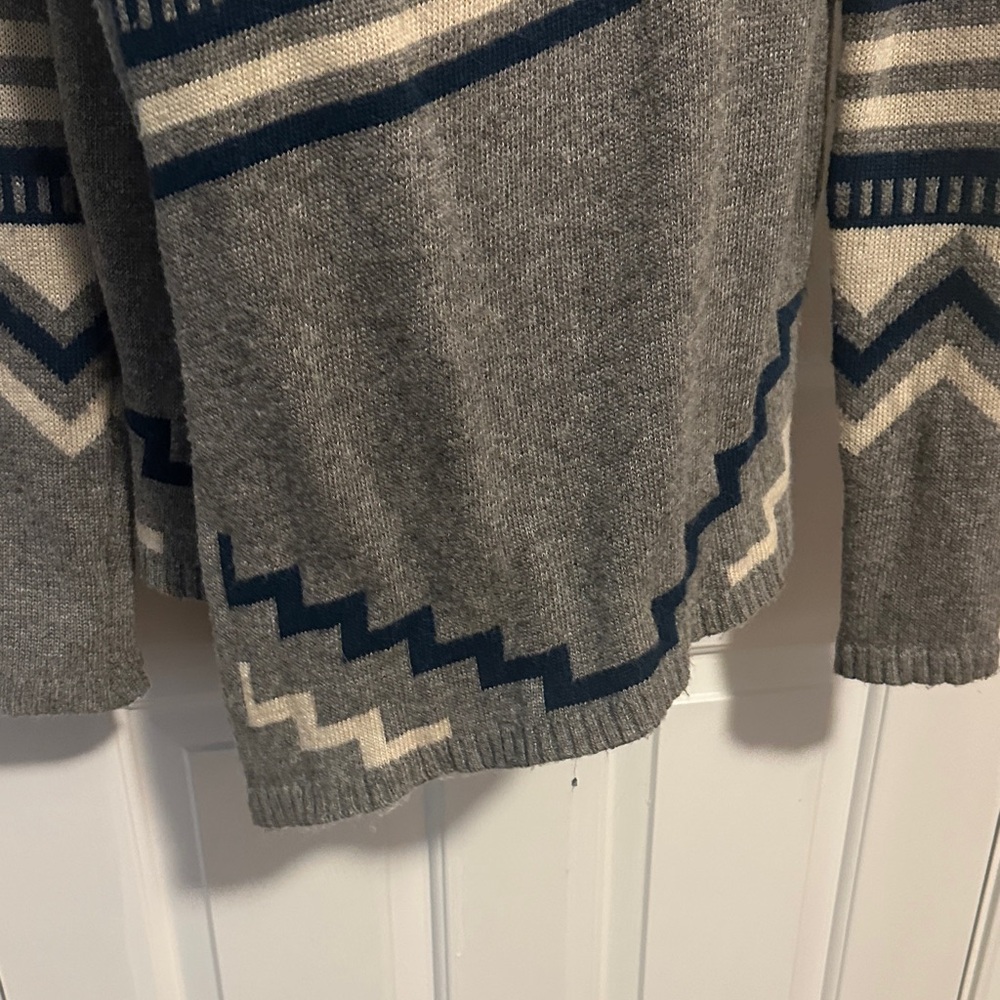 Pixley Gray and Navy Chevron Cardigan - Picture 7 of 9